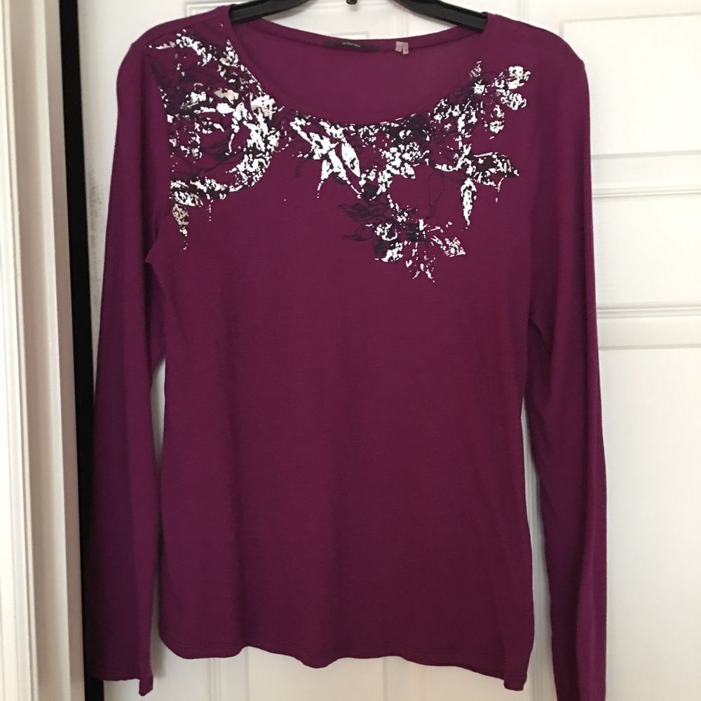 Tahari Top